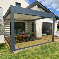 Store vertical Toile Cristal pour pergola bioclimatique Lounge