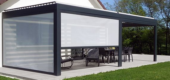 pergola Lounge avec rideau coulissant ajouré