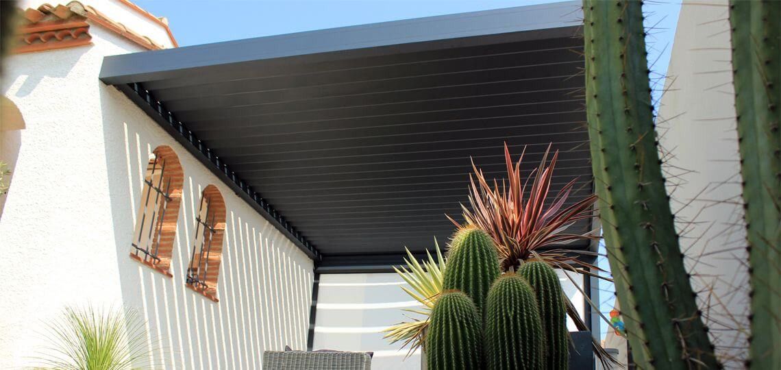 Pergola bioclimatique perpendiculaire Lounge